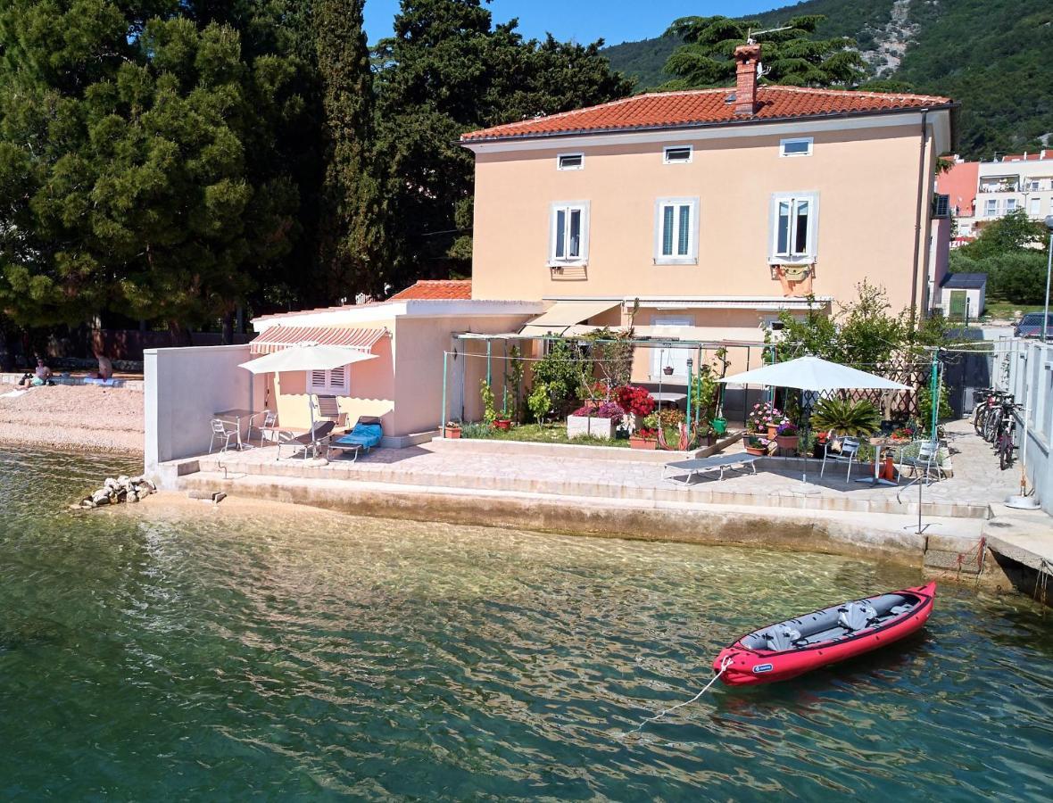 Apartments Nives Cres Exterior photo